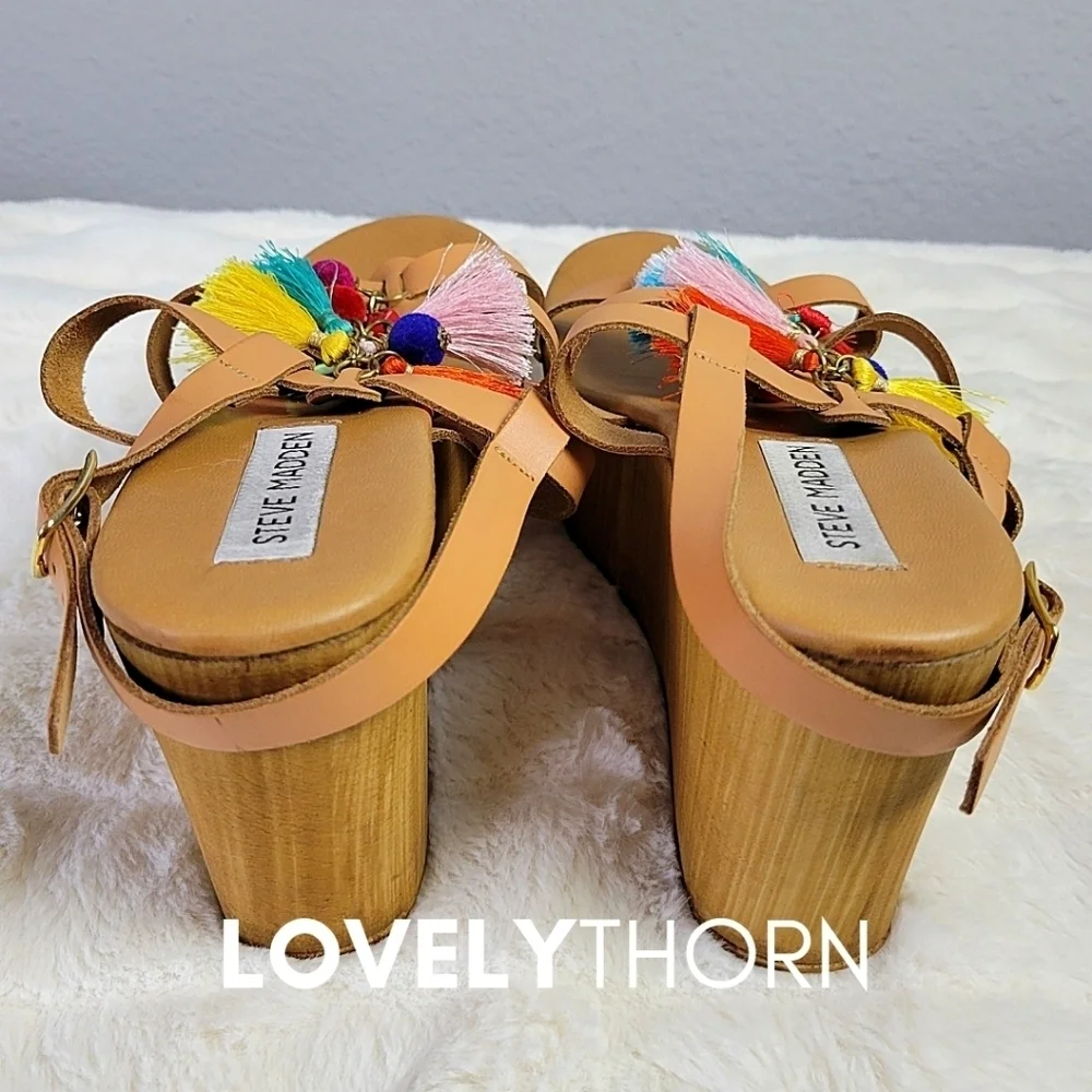 STEVE MADDEN // wooden platform tassel wedge sandals